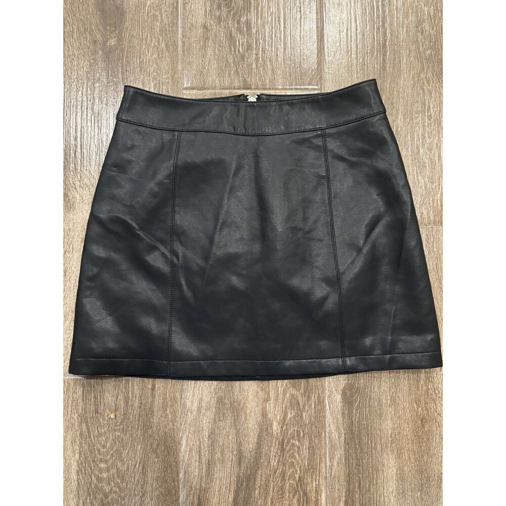 Faux Leather Mini Skirt With Zipper Detail Size M Y2K Style Goth Biker Grunge
